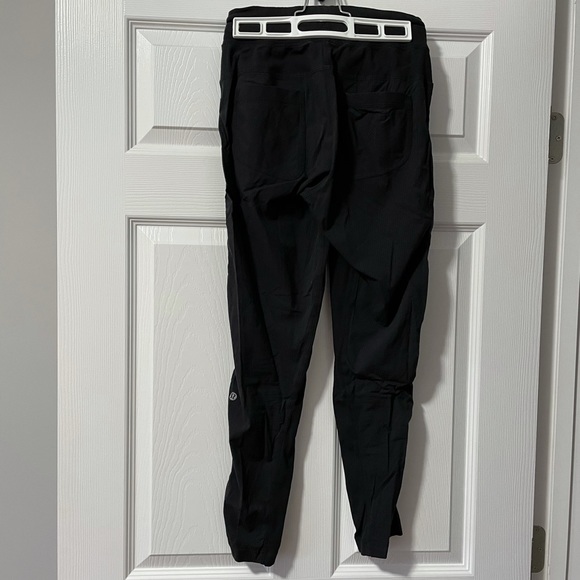 Lululemon Studio Crop - Picture 3 of 3